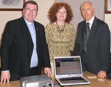 Fr. Paddy Rushe, Deidre Kerr (Chairperson of the Parish Pastroal Council) & Tony Bolger(CEO Catholic Ireland) viewing the website
